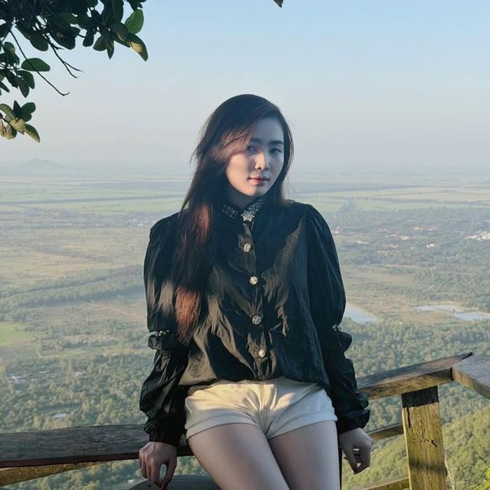 Nhan sắc đời thường của Ngọc Trinh.