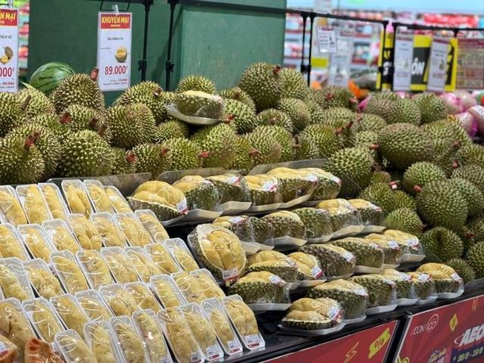 Sầu riêng Ri 6 dễ nhận biết nhờ mùi thơm đậm, không quá nồng nhưng rất hấp dẫn.
