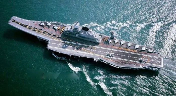 Tàu sân bay lớp Kiev được tân trang lại và đang phục vụ trong Hải quân Ấn Độ. (Ảnh: 19FF)