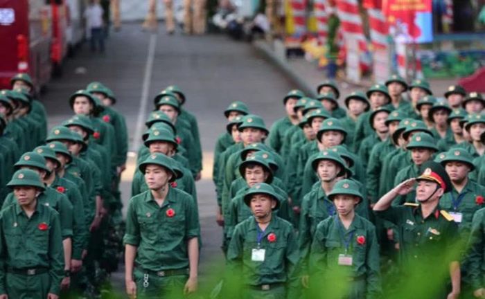 Đi nghĩa vụ quân sự là nhiệm vụ vẻ vang của công dân. Ảnh minh họa: TL.