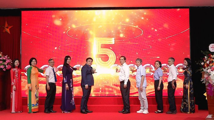 UBND phường Bồ Đề vừa ra mắt Cơ sở chăm sóc sức khỏe ban ngày cho người cao tuổi tại số 6 phố Gia Thụy.