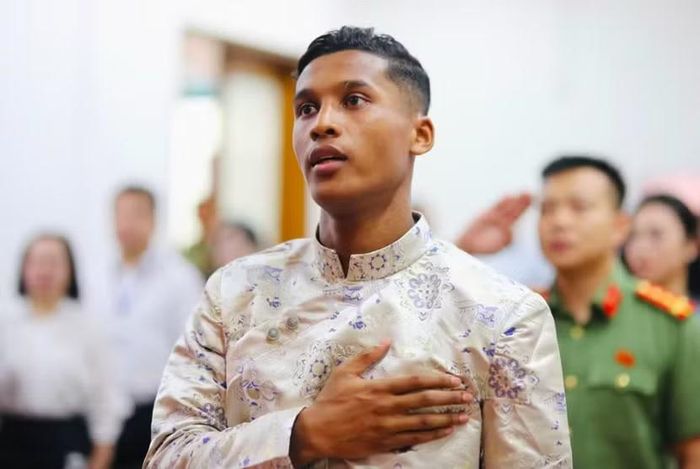 Adou Minh lần đầu được triệu tập đội tuyển Việt Nam