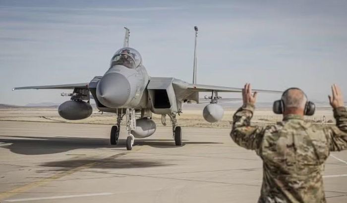 F-15SA được trang bị radar mảng pha quét điện tử chủ động AN/APG-63(V)3, có khả năng phát hiện và theo dõi mục tiêu ở khoảng cách lớn.
