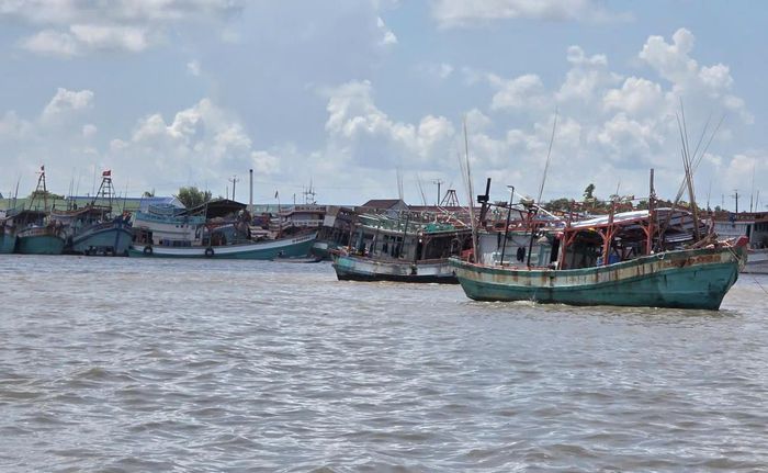Thiếu trầm trọng lao động đi biển khiến nhiều chủ tàu cá lao đao. Ảnh: Nguyên Du