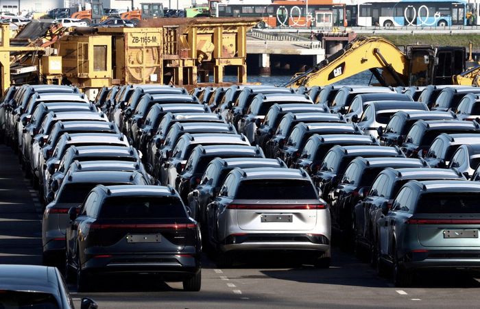Một lô xe điện của XPeng được xuất khẩu đến Bỉ, năm 2024. Ảnh: Reuters.