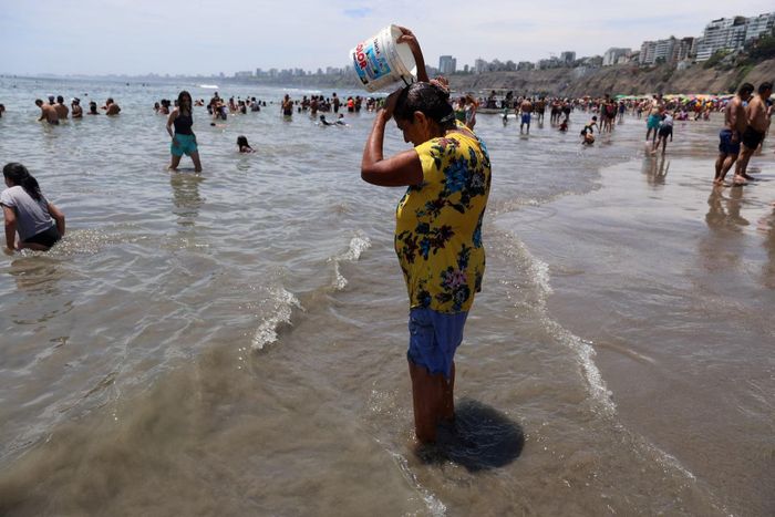  El Nino đẩy nhiệt độ trung bình toàn cầu lên cao hơn trong năm sau khi hình thành. Ảnh: Reuters. 