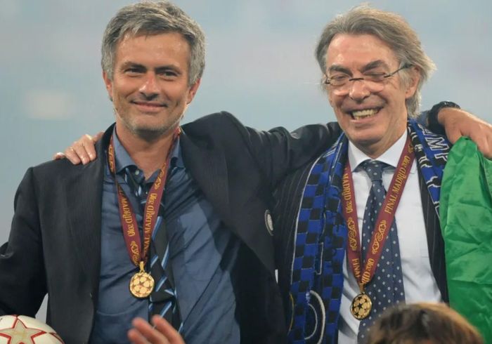 Ông Moratti (phải) khao khát chiêu mộ Messi nhưng bất thành.