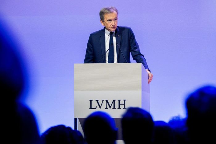  Hoạt động kinh doanh của LVMH cũng chững lại trong thời gian gần đây. Ảnh: Bloomberg. 