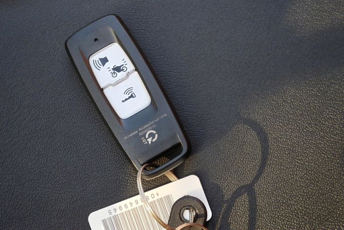Chìa khóa đi cùng hệ thống smartkey mới trên Honda SH Mode 2026.