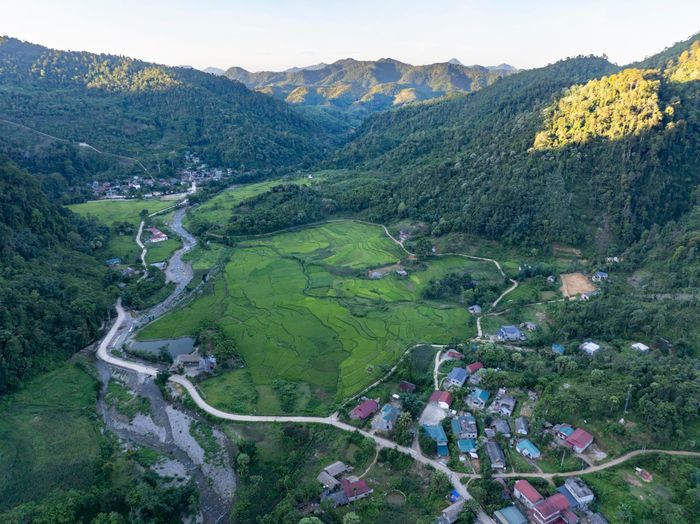 Khung cảnh Phú Thọ nhìn từ trên cao. Ảnh: Linh Huỳnh.