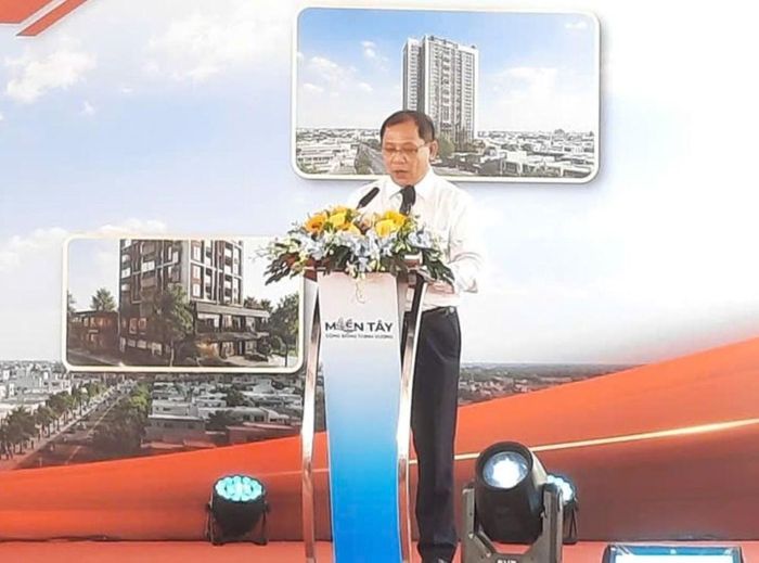 Phó Chủ tịch UBND TP. Cần Thơ Trần Chí Hùng phát biểu tại buổi lễ