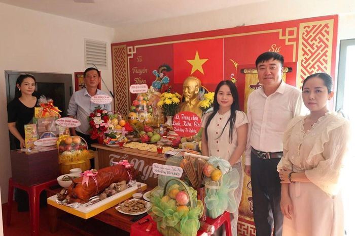 Các nghệ sĩ cùng hướng về Tổ nghiệp, tiếp nối truyền thống sân khấu