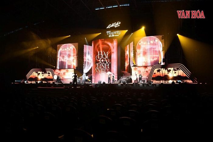 Không gian Cung Điền kinh Mỹ Đình trước giờ diễn ra "Trạm Yêu Concert 5: Ga chờ cảm xúc"