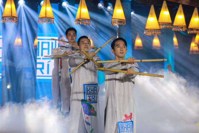 Biểu diễn nghệ thuật trong chương trình "Khai Văn" tại Văn Miếu. Ảnh: Khánh Hoà - TTXVN