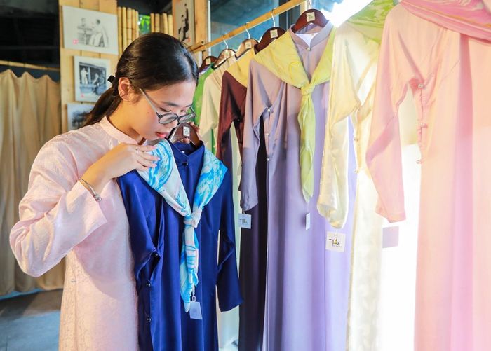 Chương trình nhận được sự yêu thích của khách tham quan. Ảnh: Khánh Hoà - TTXVN