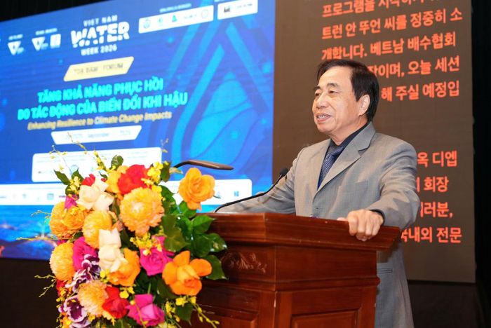 Ông Trần Anh Tuấn, Phó Chủ tịch Thường trực Hội Cấp Thoát nước Việt Nam phát biểu. Ảnh: VWSA.