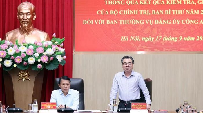 Đồng chí Nguyễn Thanh Nghị, Ủy viên Bộ Chính trị, Bí thư Trung ương Đảng, Trưởng ban Chính sách, chiến lược Trung ương, Trưởng đoàn kiểm tra phát biểu tại hội nghị. (Ảnh: Bộ Công an)