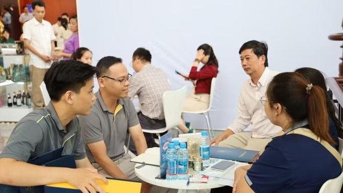 Hoạt động kết nối B2B tại Hội nghị kết nối đầu tư và hợp tác phát triển giữa Thành phố Hồ Chí Minh với các tỉnh, thành phố vùng Đông Nam Bộ và vùng Đồng bằng sông Cửu Long. (Ảnh: CTV)