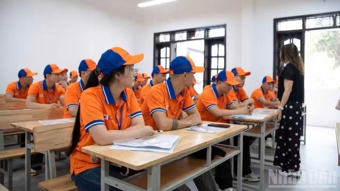 Nhiều lao động mẫu mực đi làm việc theo chương trình EPS về nước đúng hạn tiếp tục có cơ hội sang làm việc tại Hàn Quốc. (Ảnh: MINH DUY)