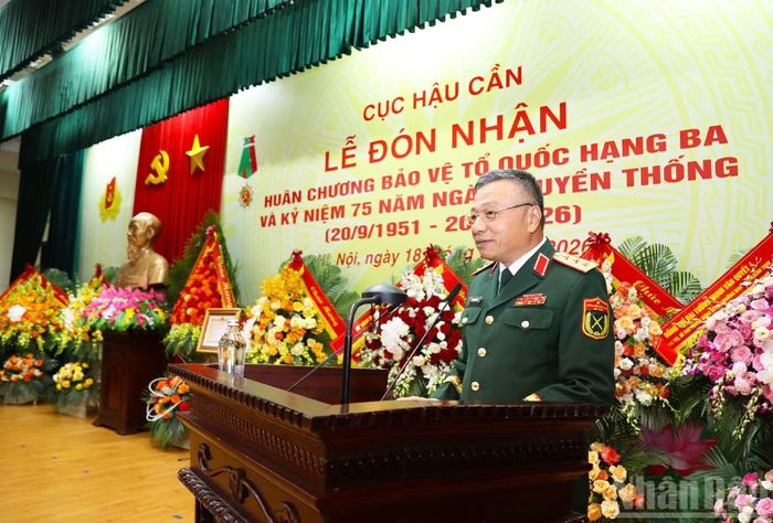  Thượng tướng Lê Quang Minh phát biểu chỉ đạo tại buổi lễ.(Ảnh: QUỲNH HƯƠNG) 
