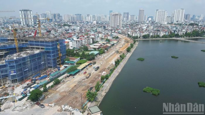  Vành đai 2,5 là tuyến đường có chiều dài gần 20 km, nằm giữa Vành đai 2 và Vành đai 3, được kỳ vọng tăng khả năng kết nối giữa các khu vực đô thị của Hà Nội﻿. Hiện nhiều đoạn tuyến đang được triển khai đồng thời, trong đó tập trung tại khu vực Cầu Giấy, Thanh Xuân và Khương Đình. 