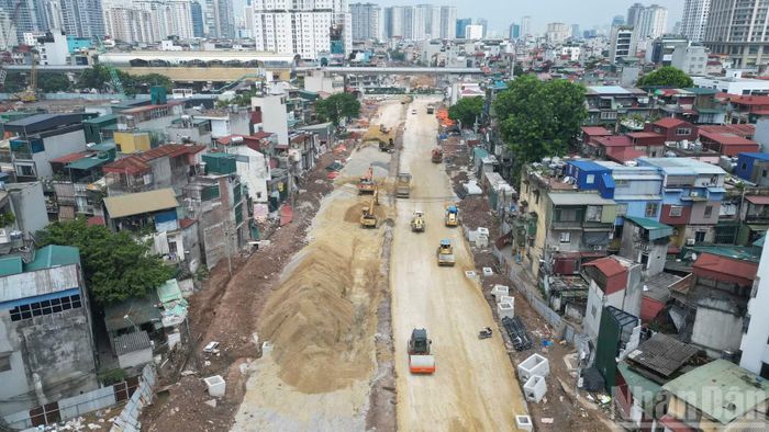 Hệ thống hạ tầng kỹ thuật ngầm được thi công đồng thời với nền đường.