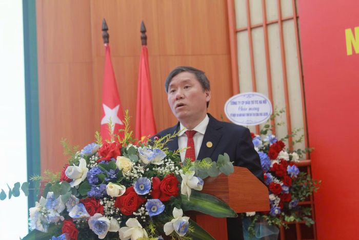 Giáo sư, Tiến sĩ Lê Văn Lợi, Ủy viên Trung ương Đảng, Chủ tịch Viện Hàn lâm Khoa học xã hội Việt Nam, phát biểu khai mạc hội thảo. (Ảnh: Viện Hàn lâm Khoa học xã hội Việt Nam)