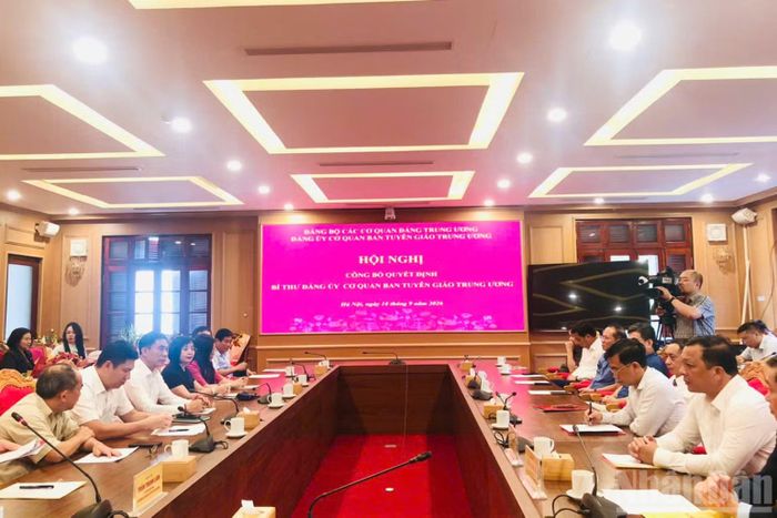 Toàn cảnh hội nghị. (Ảnh: QUỲNH CHI)