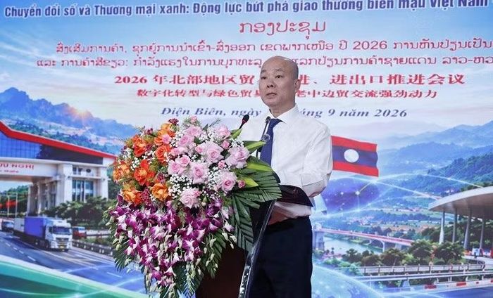 Đồng chí Vũ Bá Phú, Cục trưởng Xúc tiến thương mại, Bộ Công Thương phát biểu tại hội nghị. (Ảnh: LÊ LAN)