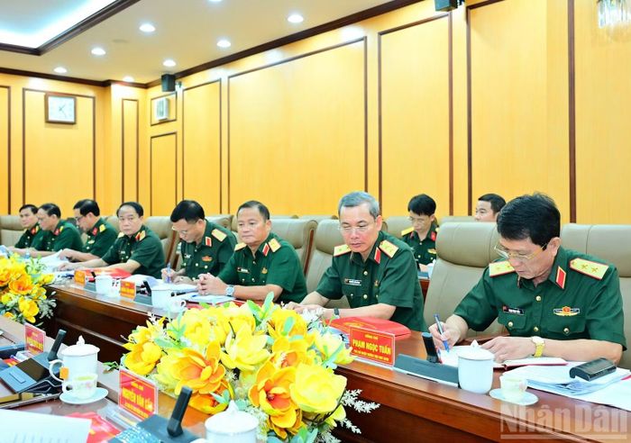 Các đại biểu tham dự kỳ họp.