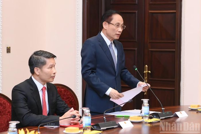 Đồng chí Lê Hoài Trung, Ủy viên Bộ Chính trị, Bộ trưởng Ngoại giao phát biểu.
