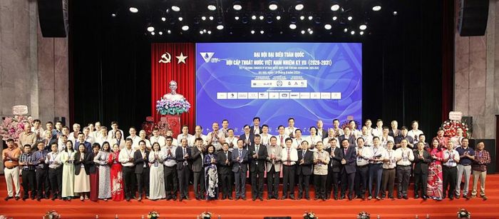 Ban Chấp hành VWSA nhiệm kỳ VII (2026-2031) được bầu gồm 112 thành viên; ông Nguyễn Ngọc Điệp tiếp tục được bầu giữ chức Chủ tịch VWSA. (Ảnh: Hữu Mạnh)