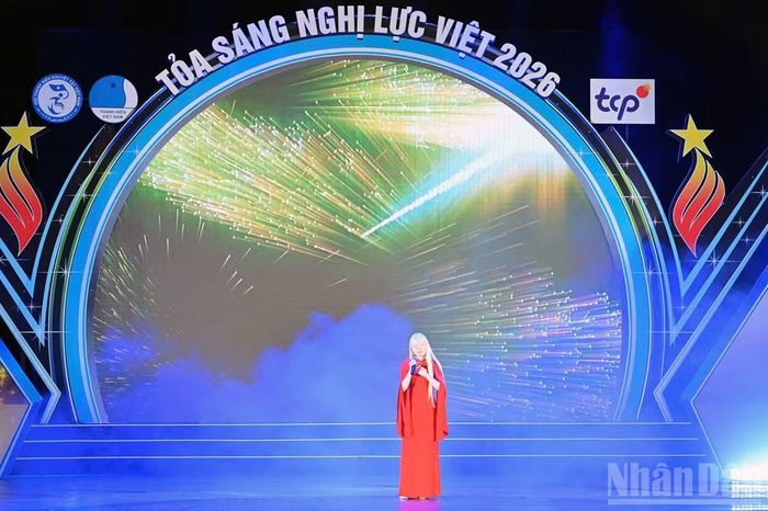 Một tiết mục được biểu diễn bởi chính đại biểu của chương trình. (Ảnh: LINH PHAN)
