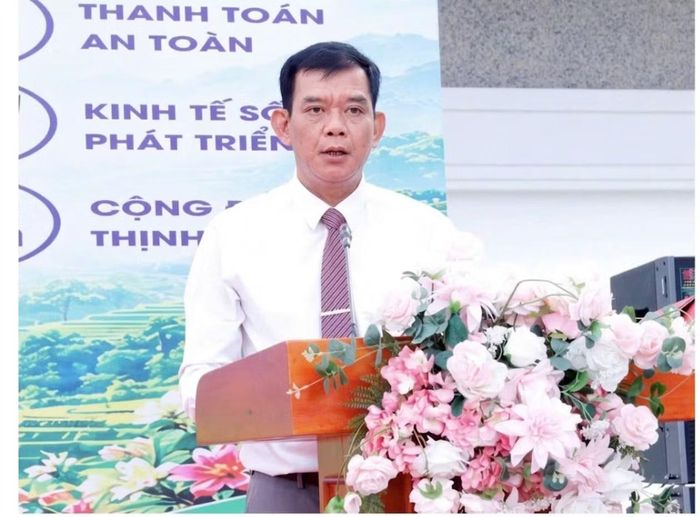 Đồng chí Lường Tuấn Anh, Phó Giám đốc Sở Công thương tỉnh Điện Biên phát biểu tại lễ khai mạc. (Ảnh: MAI HUYÊN-THU HẰNG)