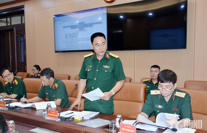 Các đại biểu tham gia đóng góp ý kiến tại hội nghị. 