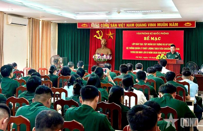 Quang cảnh bế mạc lớp tập huấn.