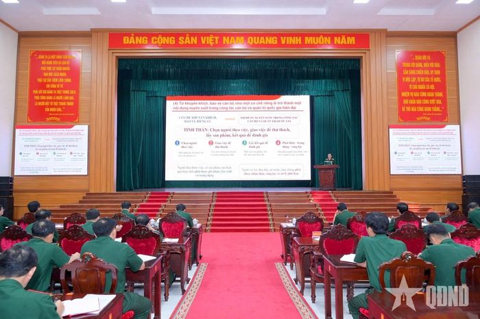 Quang cảnh hội nghị.  