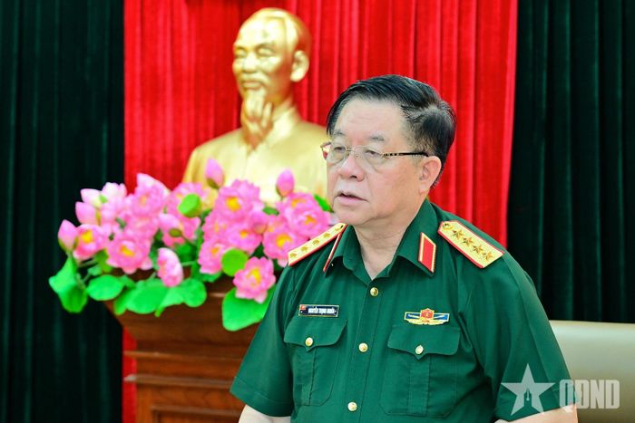 Đại tướng Nguyễn Trọng Nghĩa phát biểu tại kỳ họp.