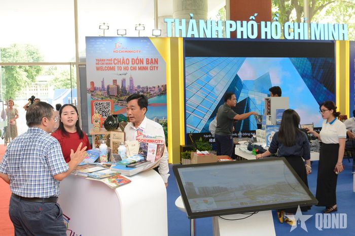  Không gian giới thiệu sản phẩm đặc trưng của các tỉnh, thành phố.