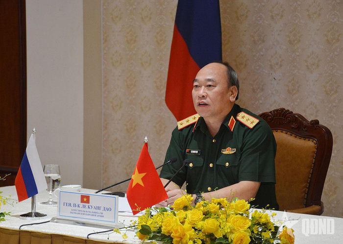  Thượng tướng Lê Quang Đạo tham dự trực tuyến và phát biểu tại điểm cầu Hà Nội.  