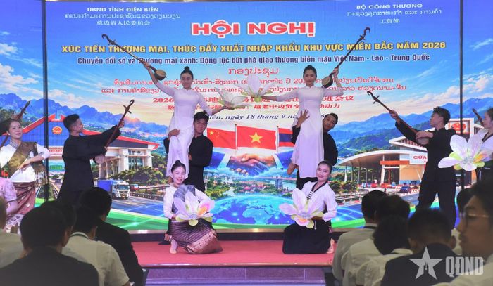 Tiết mục văn nghệ tại hội nghị. 