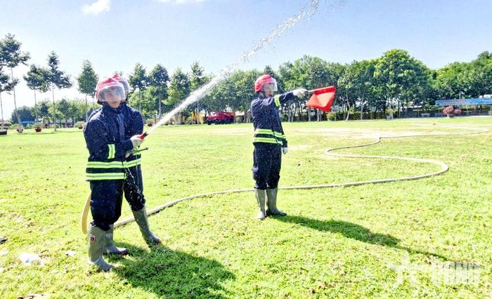 Kíp xe chữa cháy Tiểu đoàn 115 thực hành nội dung Hội thao.