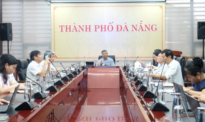 Phó Chủ tịch UBND thành phố Đà Nẵng Hồ Quang Bửu chủ trì tại buổi làm việc.