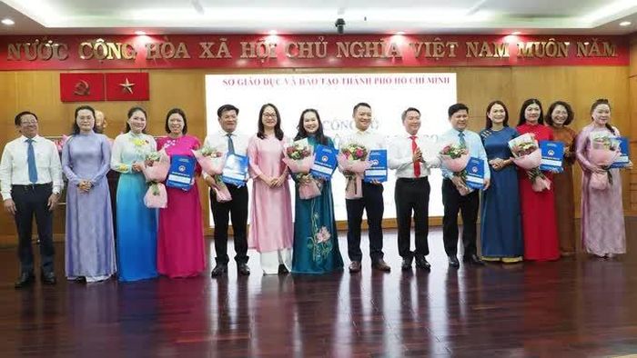  Ông Trần Khắc Huy, Trưởng phòng Phòng Kế hoạch – Tài chính (Sở GD-ĐT TPHCM) được điều động giữ chức vụ Hiệu trưởng Trường THPT Thanh Đa (phường Bình Thạnh) 