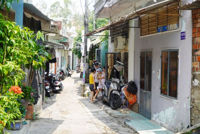  Nhiều lớp nhà trong vùng dự án đang trình bày những trăn trở, lo lắng trước khi nhường đất 