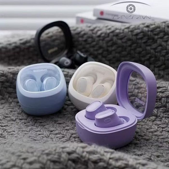 Giá khoảng 350.000 đồng, đây là lựa chọn hợp lý cho nhu cầu nghe nhạc, xem video và đàm thoại hằng ngày.