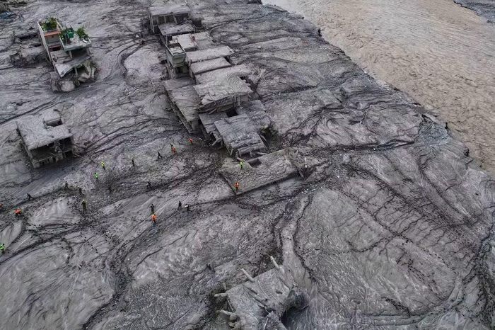 Một khu vực bị hư hại sau trận lũ quét ở Devighat, huyện Nuwakot, Nepal, trong bức ảnh chụp ngày 29/8/2026. Ảnh: AP/Rajesh Kumar Singh.