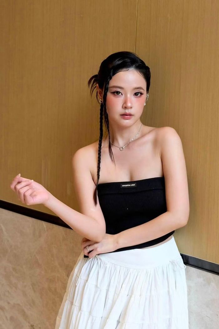Trên mạng xã hội, những hình ảnh đời thường hoặc khoảnh khắc xuất hiện tại các sự kiện của Midu thường nhận được nhiều bình luận tích cực. Không ít người bày tỏ sự ngưỡng mộ trước diện mạo trẻ trung của nữ diễn viên khi đã bước vào độ tuổi U40. Ảnh: FB Đặng Thị Mỹ Dung
