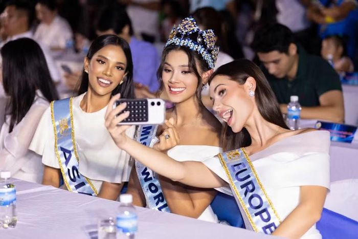 Top 3 Miss World 2026 trở lại Việt Nam.