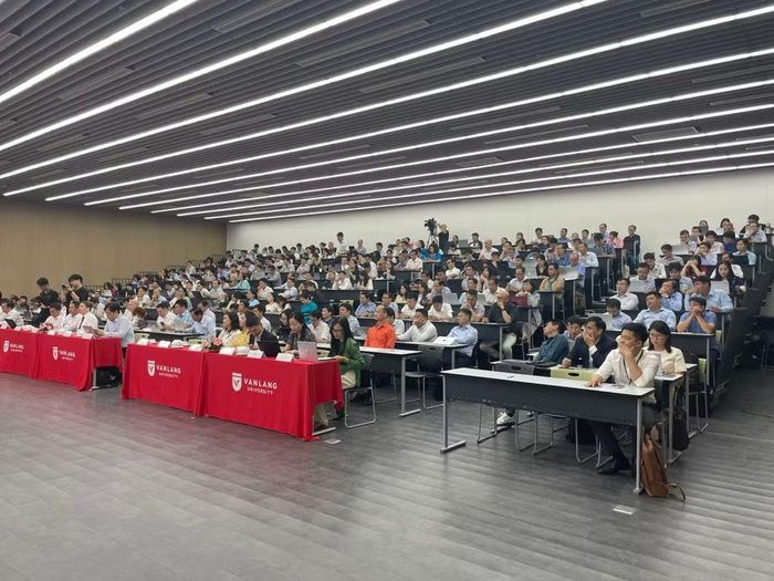 Đông đảo các đại biểu tham dự hội thảo. Ảnh: Hà An.